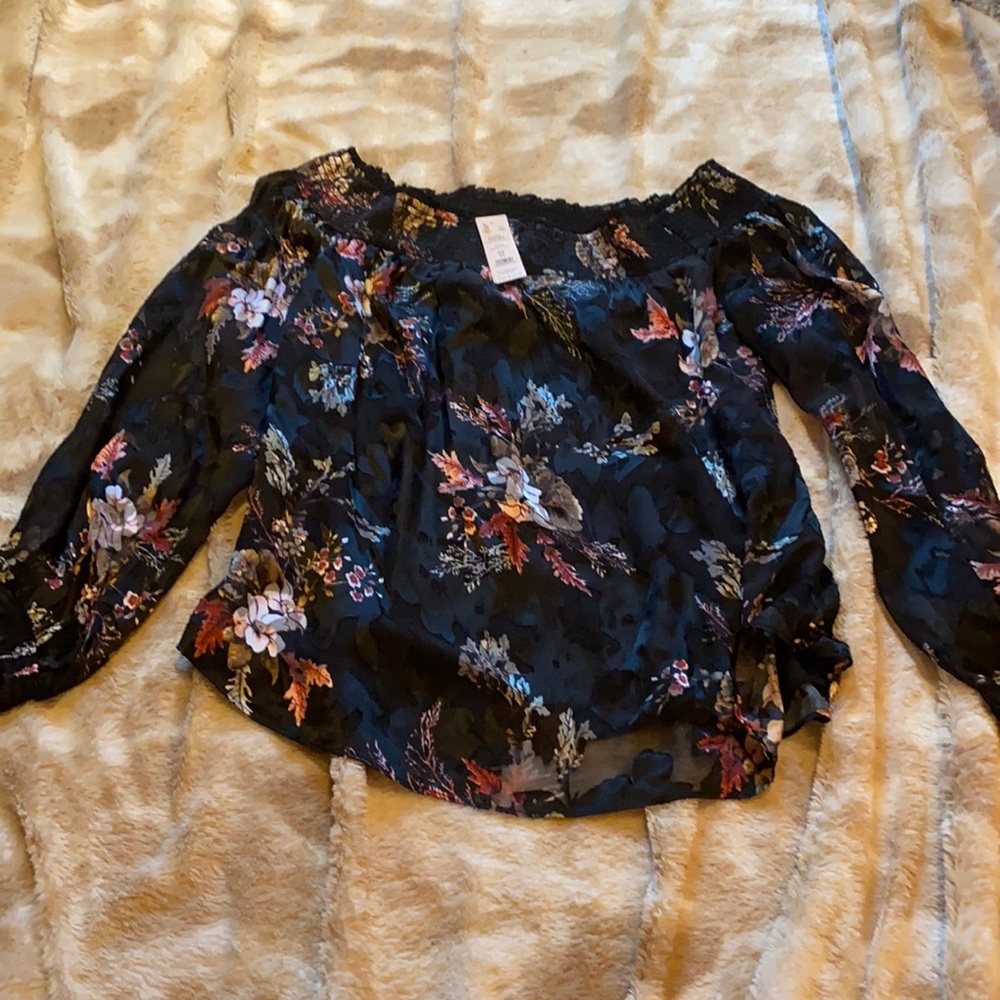 Gorgeous WHBM Off Shoulder Top
